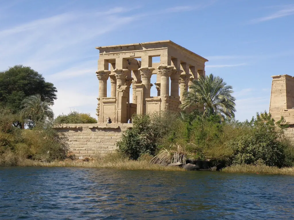 Aswan_Philae_temple_pavilion.webp